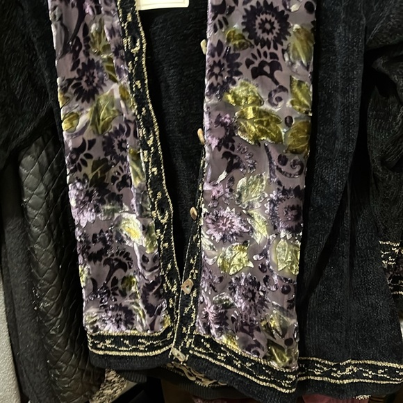 Periwinkle Brand Chenille Cardigan Abalone Shell Buttons NWT - Picture 3 of 6